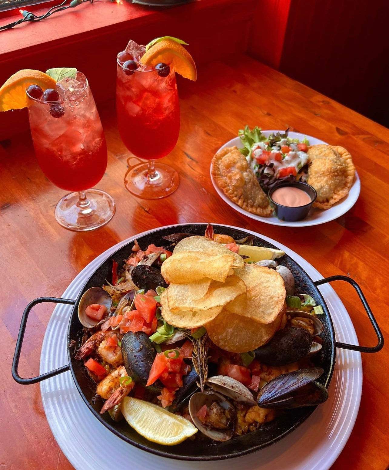 Lola's Lounge – Lola's Lounge